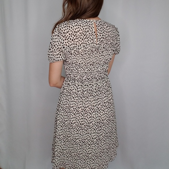 Printed Smocked Short Sleeve Midi Dress - Picture 5 of 7